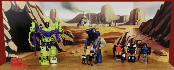 Toystages Now Offering A Variety Of TF Themed Backdrops  (10 of 15)